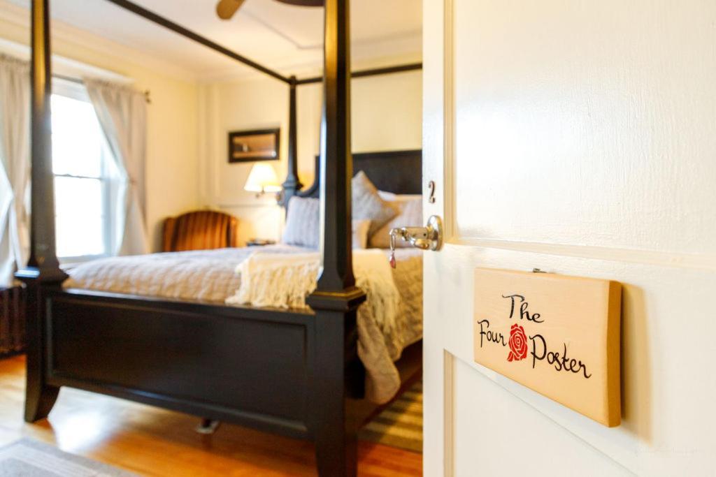 The Stella Rose B&B Wolfville Bilik gambar