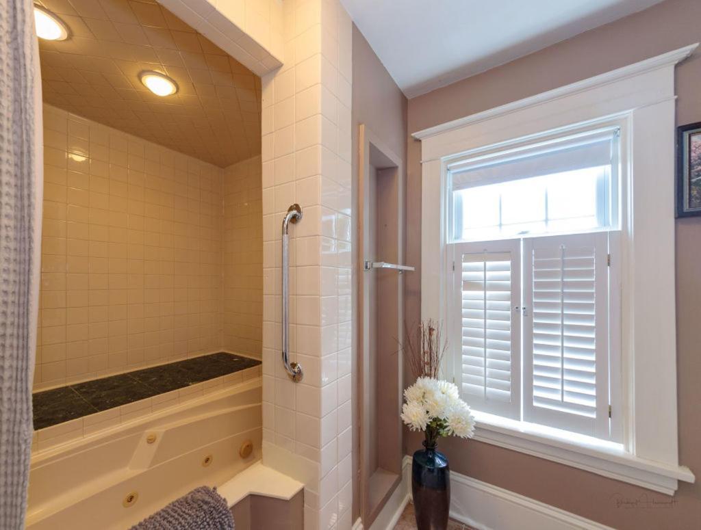 The Stella Rose B&B Wolfville Bilik gambar